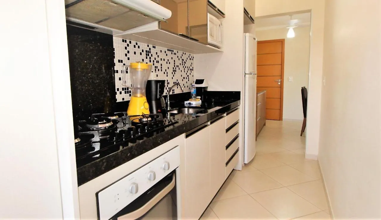 1024 - Apartamento Em Bombinhas Para Locacao De Temporada - Praia De Bombas Apartment